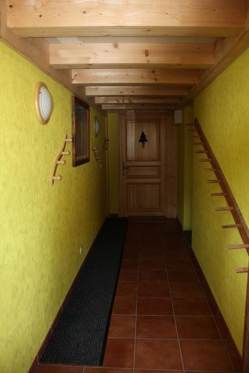 La Grange - Entrée couloir privé et chauffé